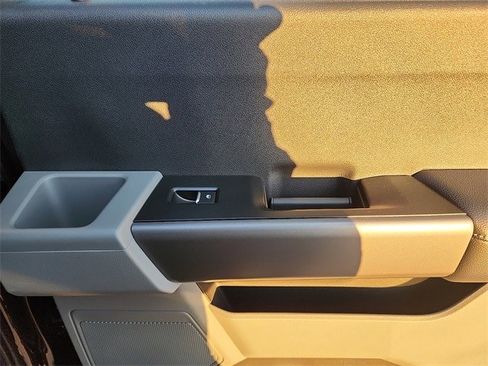 Certified 2025 Ford F350 XLT w/ Snow Plow/Camper Package image 30