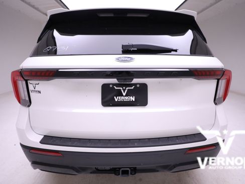 New 2025 Ford Explorer ST-Line w/ Premium Package image 4