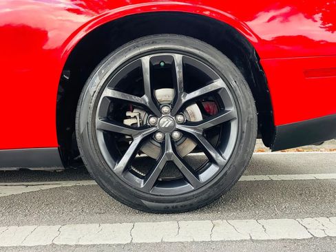 Used 2022 Dodge Challenger R/T w/ Blacktop Package image 16