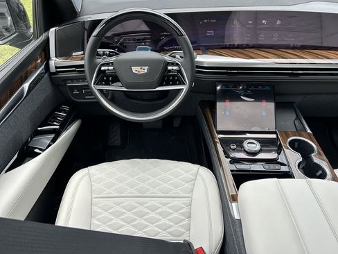 New 2026 Cadillac Escalade Platinum Sport AWD/4WD image 15