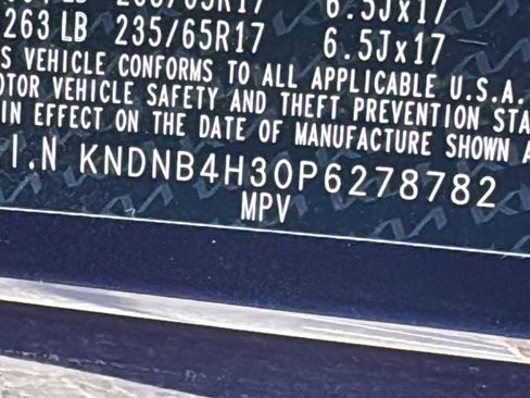 Certified 2023 Kia Carnival LX image 30