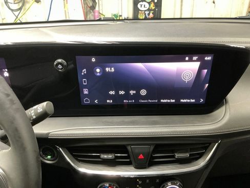 Certified 2025 Buick Encore GX Preferred w/ Comfort Package image 25