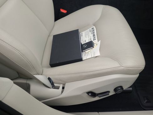 Used 2023 Volvo XC90 B6 Plus w/ Protection Package image 24