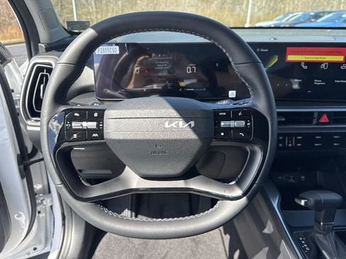 New 2026 Kia Sorento LX image 11