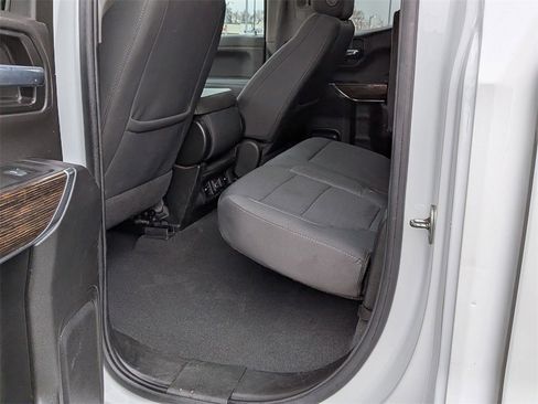 Used 2022 GMC Sierra 1500 SLE image 16