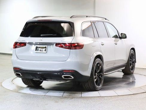 Used 2024 Mercedes-Benz GLS 580 4MATIC image 17