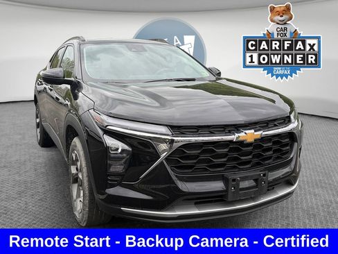 Used 2024 Chevrolet Trax LT FWD image 1