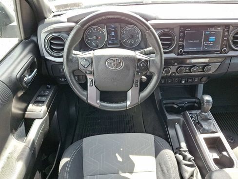 Used 2021 Toyota Tacoma TRD Sport w/ Technology Package AWD/4WD image 11