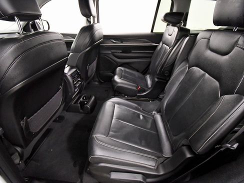 Used 2023 Jeep Grand Cherokee L Limited image 15