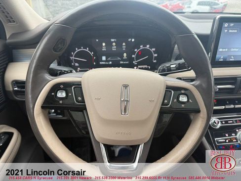 Used 2021 Lincoln Corsair AWD w/ Premium Package image 16