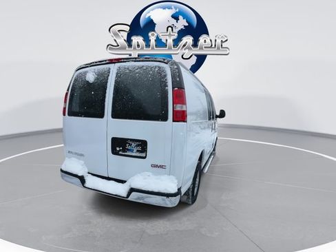 Used 2023 GMC Savana 2500 w/ Driver Convenience Package image 9