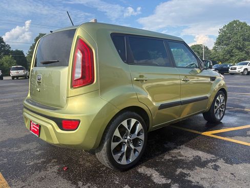 Used 2013 Kia Soul ! w/ Premium Pkg FWD image 6