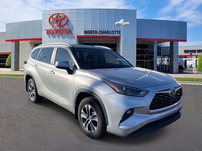 Used 2023 Toyota Highlander XLE