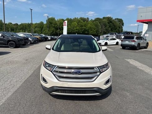 Used 2016 Ford Edge Titanium w/ Equipment Group 302A FWD image 2