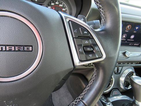 Used 2020 Chevrolet Camaro LT w/ RS Package image 17