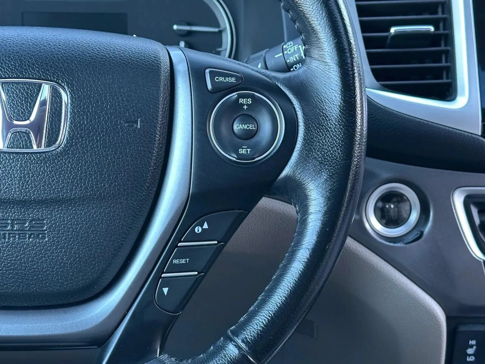 Used 2016 Honda Pilot EX-L image 36