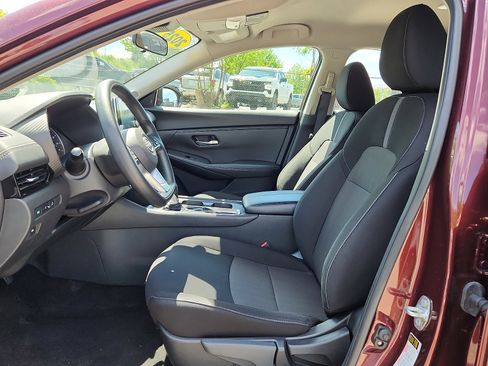 Used 2025 Nissan Sentra SV FWD image 13