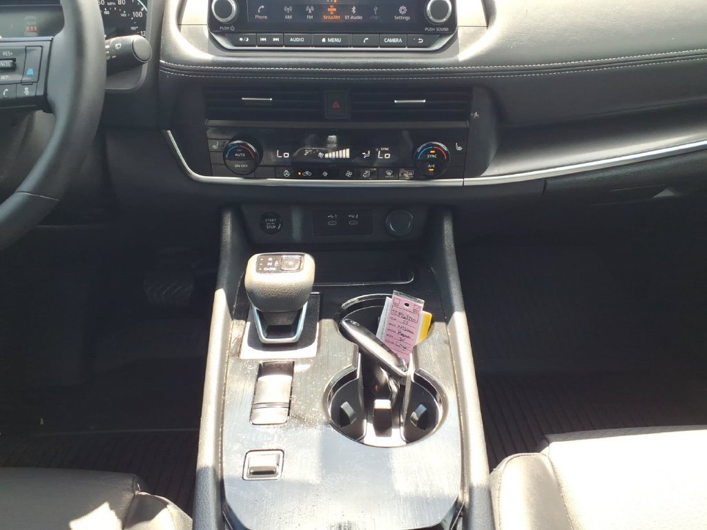Used 2025 Nissan Rogue SV w/ SV Premium Package FWD image 11