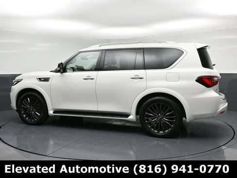 Used 2023 INFINITI QX80 Premium Select w/ All-Season Package image 33