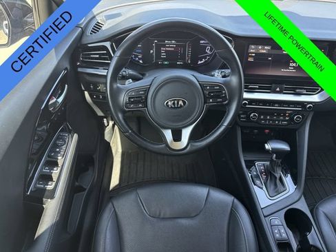 Used 2020 Kia Niro EX Premium FWD image 18