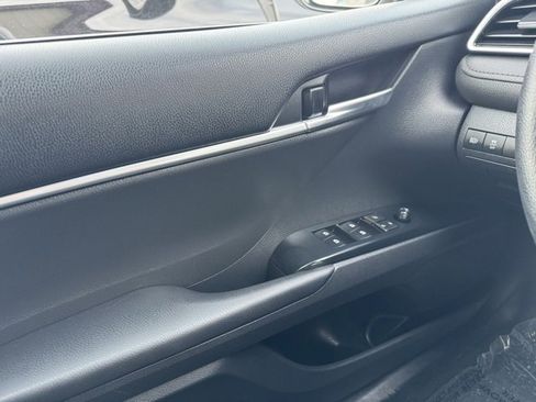 Certified 2018 Toyota Camry LE image 30