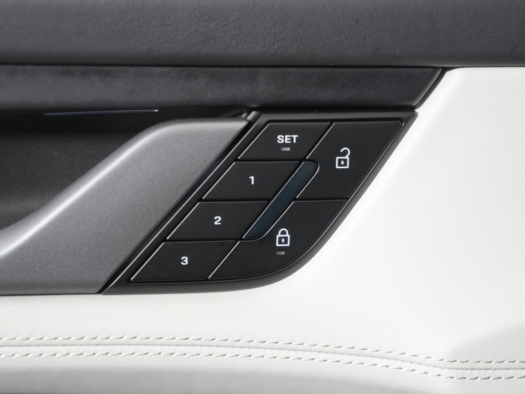 Certified 2025 Porsche Taycan 4S w/ Sportdesign Package AWD/4WD image 19