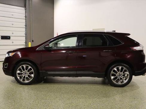 Used 2017 Ford Edge Titanium w/ Technology Package FWD image 5