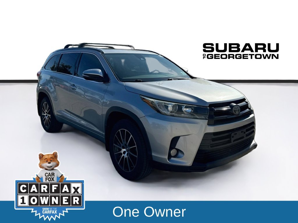 Used 2018 Toyota Highlander SE FWD image 1