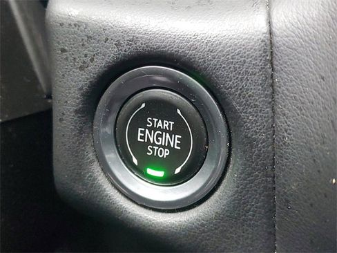 Certified 2021 GMC Yukon SLT image 24