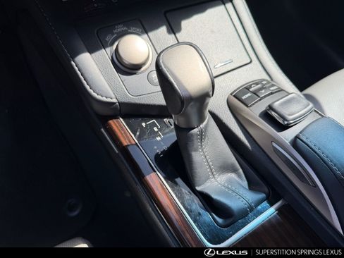 Used 2017 Lexus ES 350 w/ Ultra Luxury Package image 14