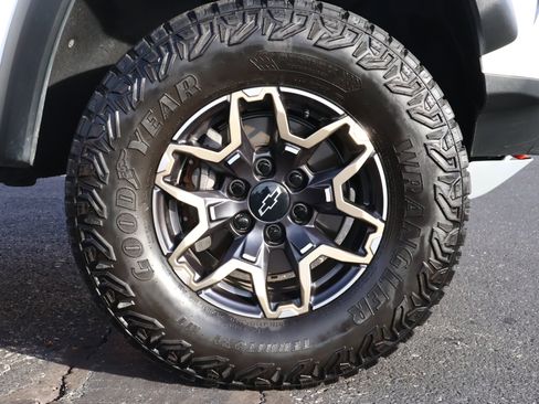 Certified 2024 Chevrolet Colorado ZR2 w/ Technology Package image 23