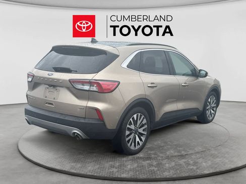 Used 2020 Ford Escape Titanium w/ Titanium Premium Package 2.0 FWD image 4