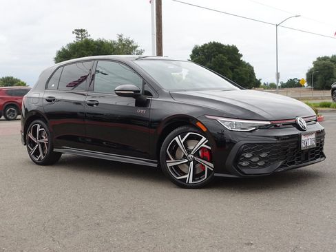 Certified 2025 Volkswagen GTI SE FWD image 5