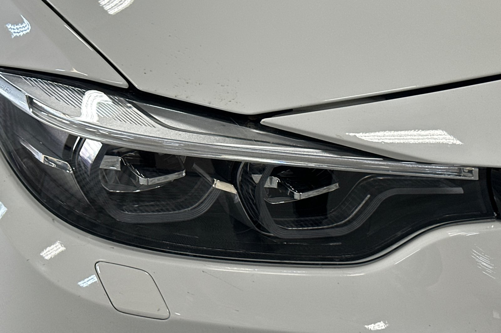 Used 2018 BMW M4 Convertible w/ Executive Package RWD image 46