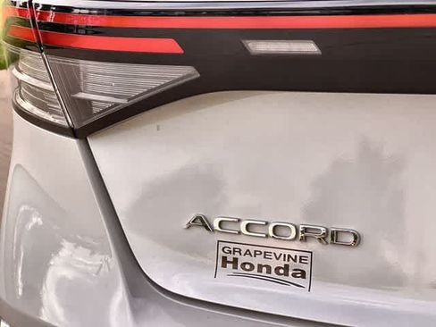Used 2023 Honda Accord EX image 8
