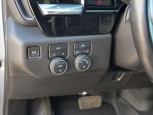 Used 2024 Chevrolet Silverado 1500 LT AWD/4WD image 17
