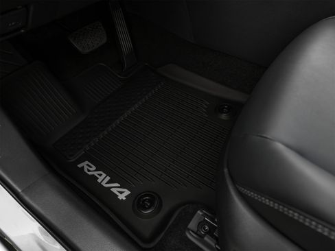 Used 2019 Toyota RAV4 XLE Premium FWD image 38