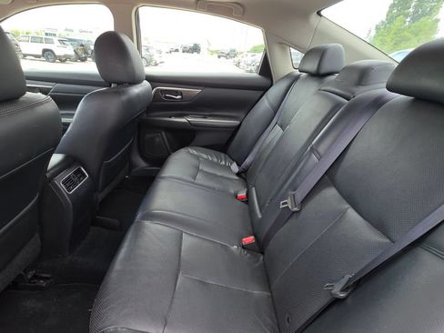 Used 2015 Nissan Altima 2.5 SL w/ Technology Package FWD image 14