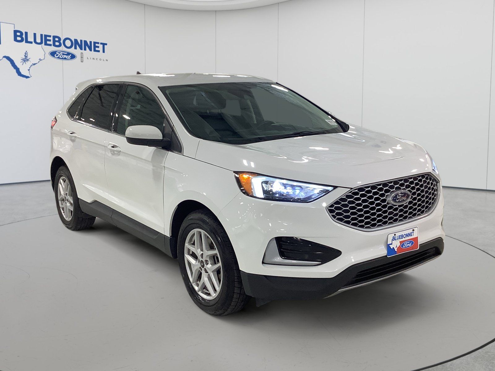 Used 2024 Ford Edge SEL AWD/4WD image 3