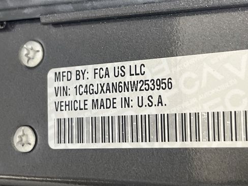 Used 2022 Jeep Wrangler Sport image 29