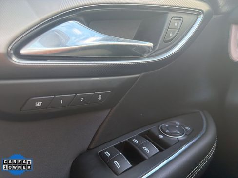 Used 2024 Buick Envision Sport Touring image 11