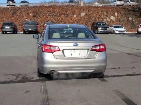 Used 2017 Subaru Legacy 2.5i Limited image 7