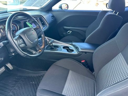 Used 2022 Dodge Challenger R/T RWD image 10