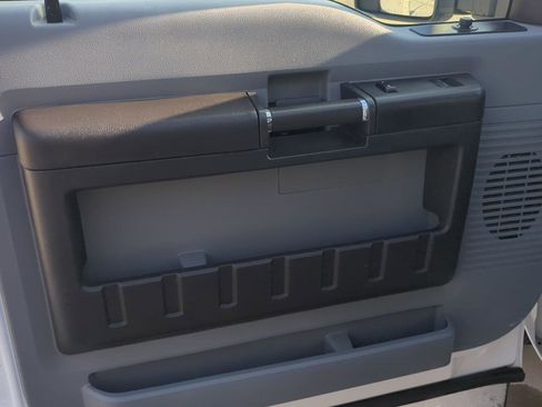 Used 2016 Ford F250 XL w/ Power Equipment Group image 10