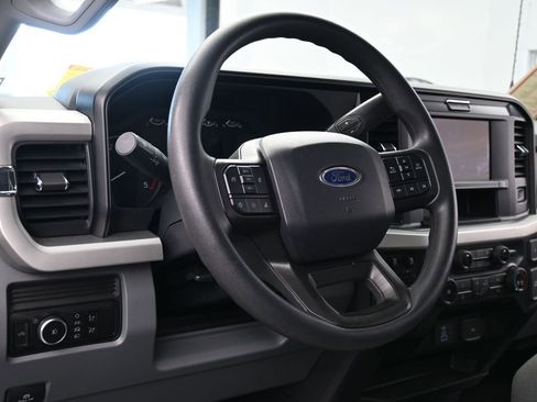 Used 2025 Ford F250 XLT image 13