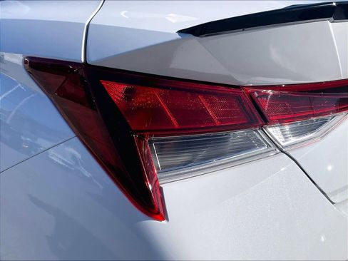 Certified 2025 Hyundai Elantra Sport image 52