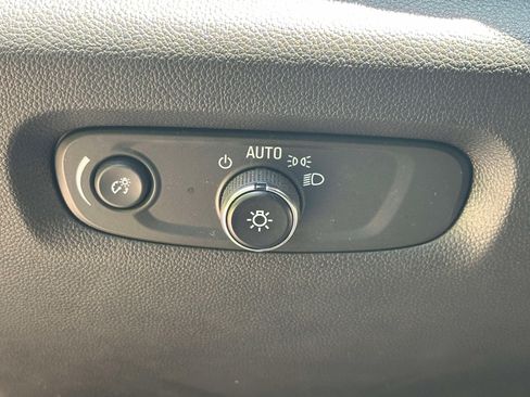 Used 2023 Chevrolet Traverse LT w/ LPO, Floor Liner Package AWD/4WD image 19