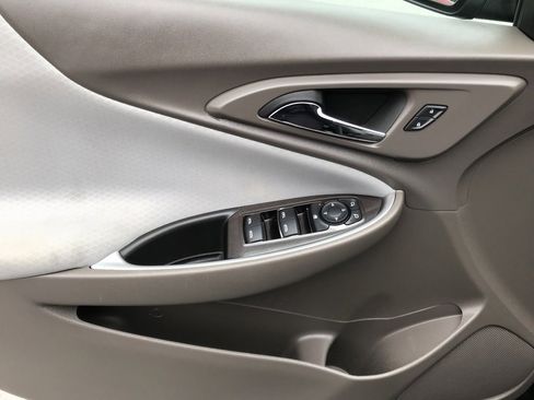 Used 2023 Chevrolet Malibu LT image 9