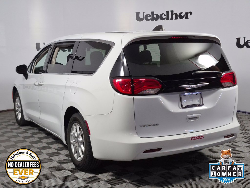 Used 2023 Chrysler Voyager LX FWD image 5