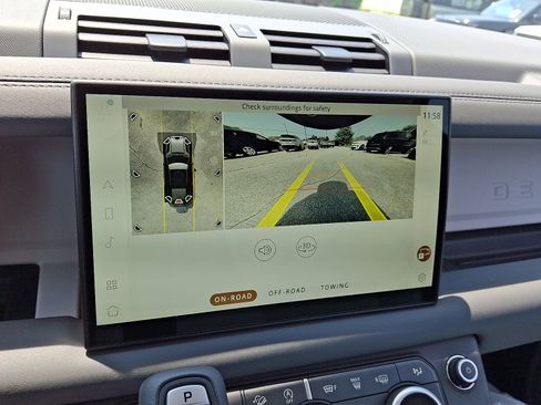 Used 2025 Land Rover Defender 110 S image 10